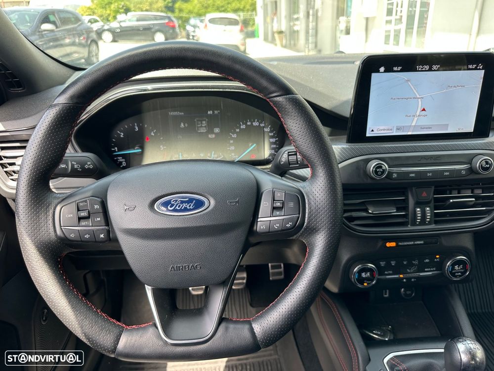 Ford Focus 1.5 TDCi EcoBlue ST-Line - 12