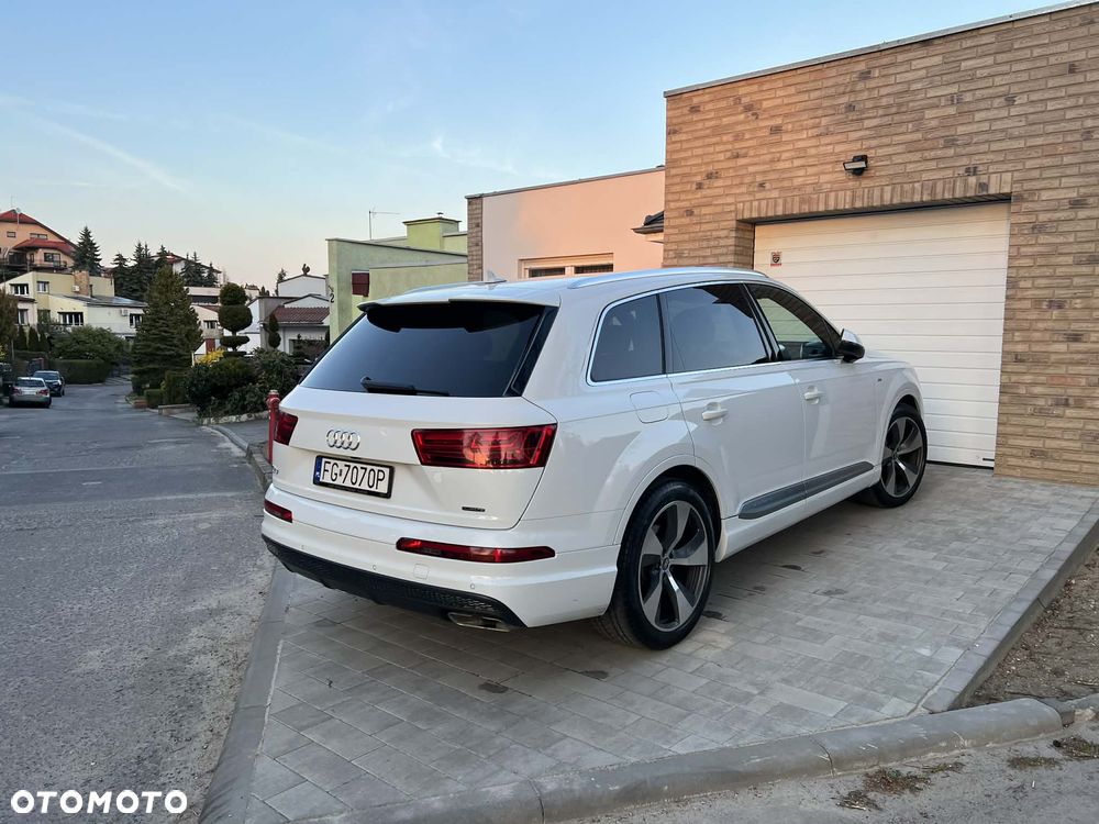 Audi Q7 - 8