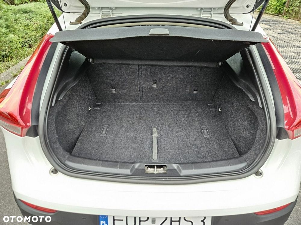 Volvo V40 D2 Drive-E Momentum - 25