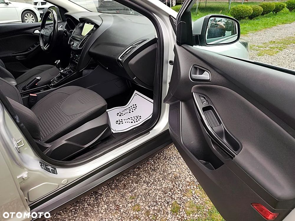 Ford Focus 1.5 EcoBlue Active Business - 24