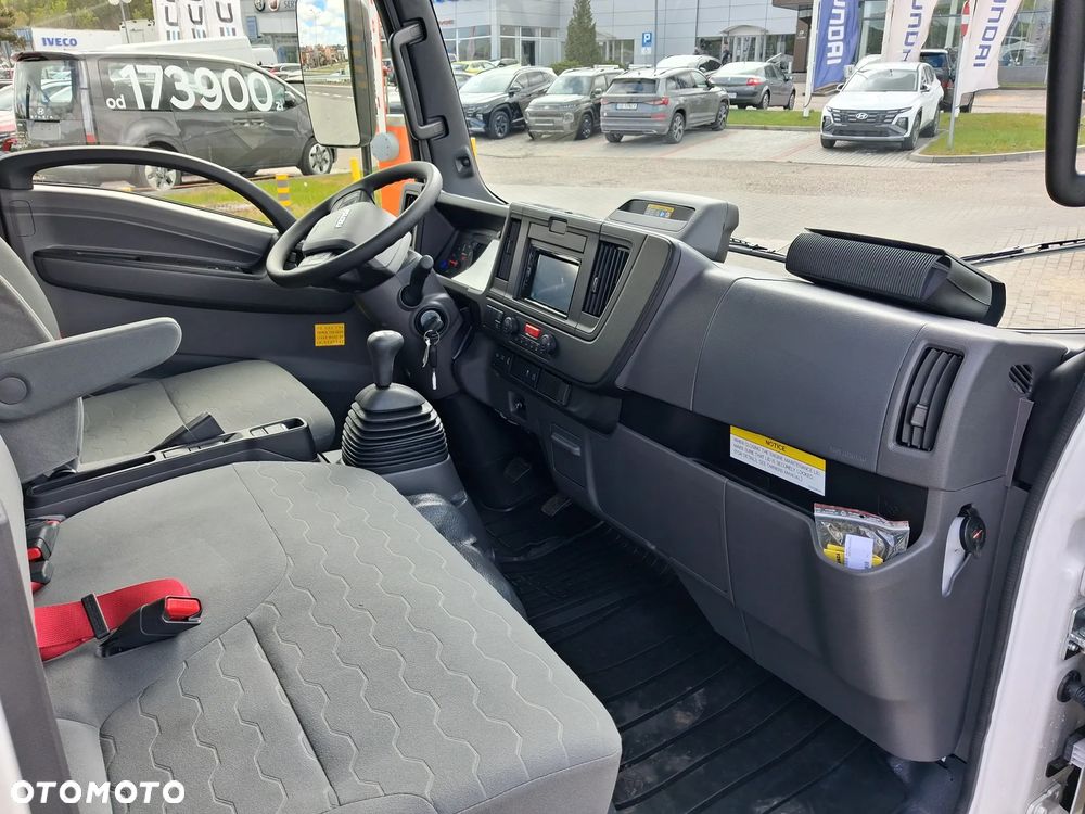 Isuzu M27 skrzynia otwarta 4.5m - 16