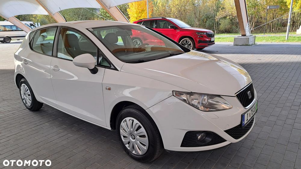 Seat Ibiza 2011 photo 3