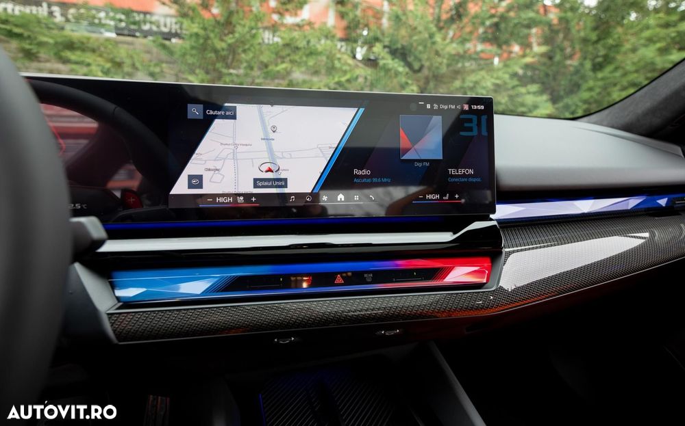 BMW M5 xDrive AT PHEV - 31