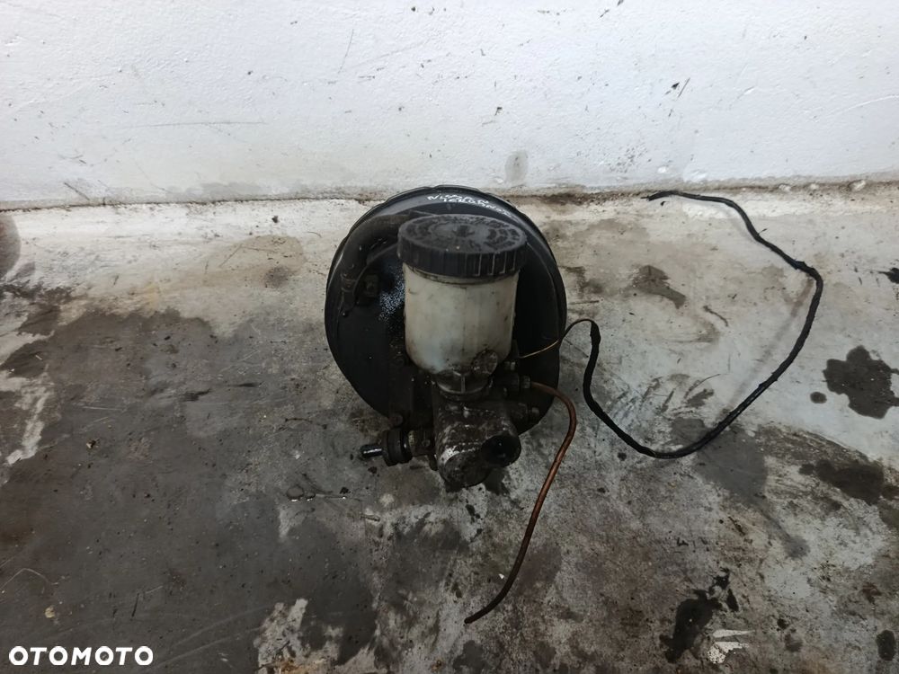 Serwo hamulcowe Nissan Terrano 1 2.7 - 1