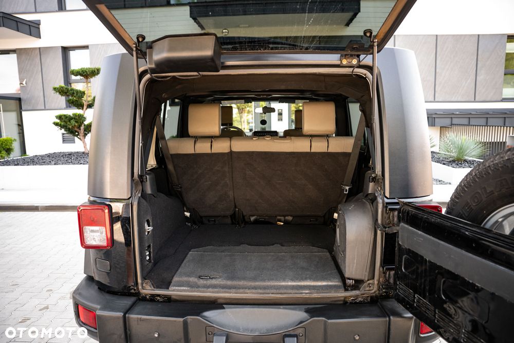 Jeep Wrangler Unlimited 2.8 CRD Rubicon - 21