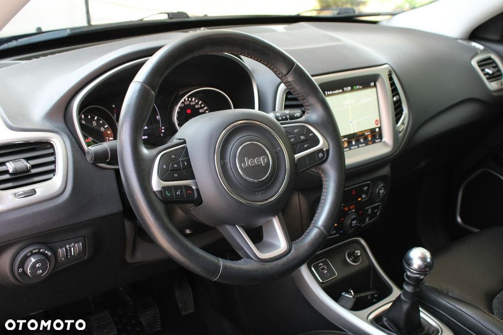 Jeep Compass 1.4 TMair Longitude FWD S&S - 23