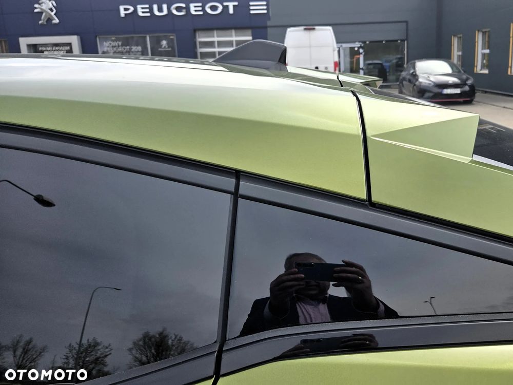 Peugeot 408 1.6 Plug-In Hybrid 225 GT Exclusive e-DCS7 - 12