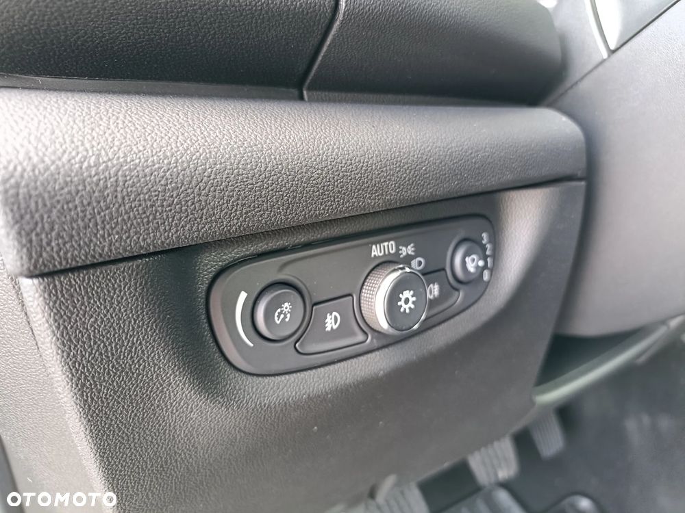 Opel Insignia 1.5 T GPF Enjoy S&S - 16