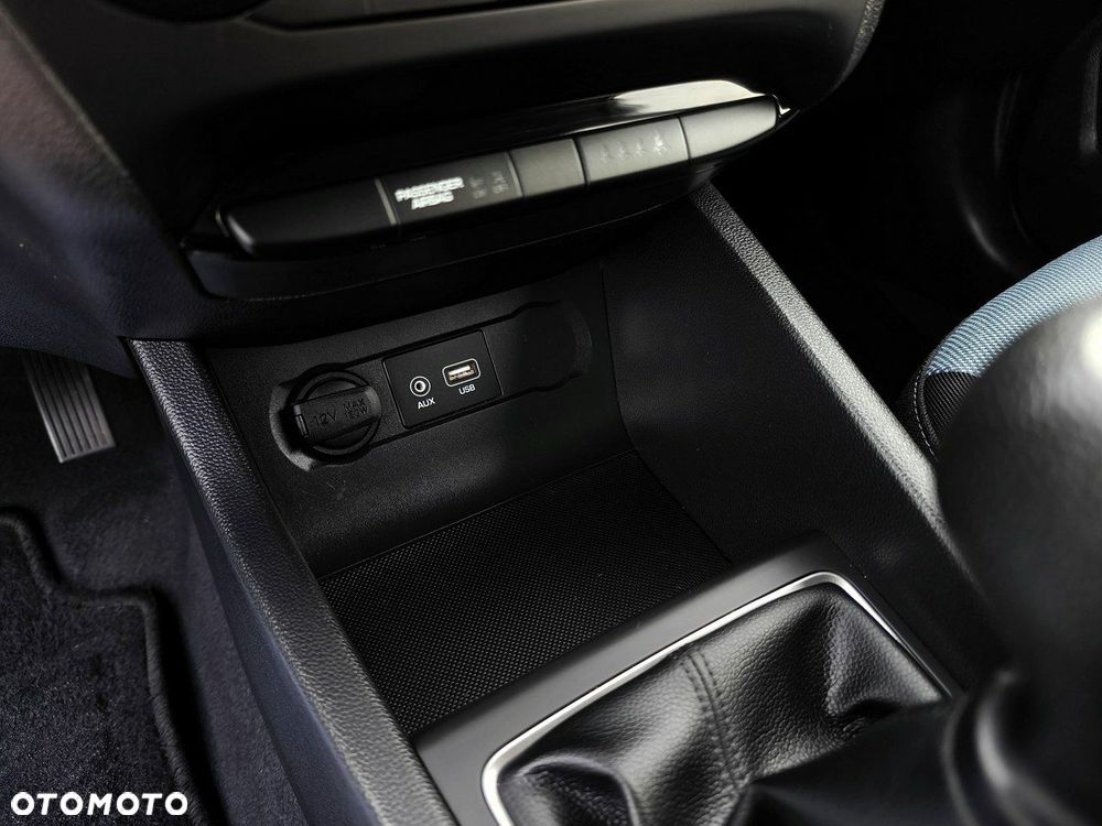 Hyundai i20 blue 1.2 Classic - 31