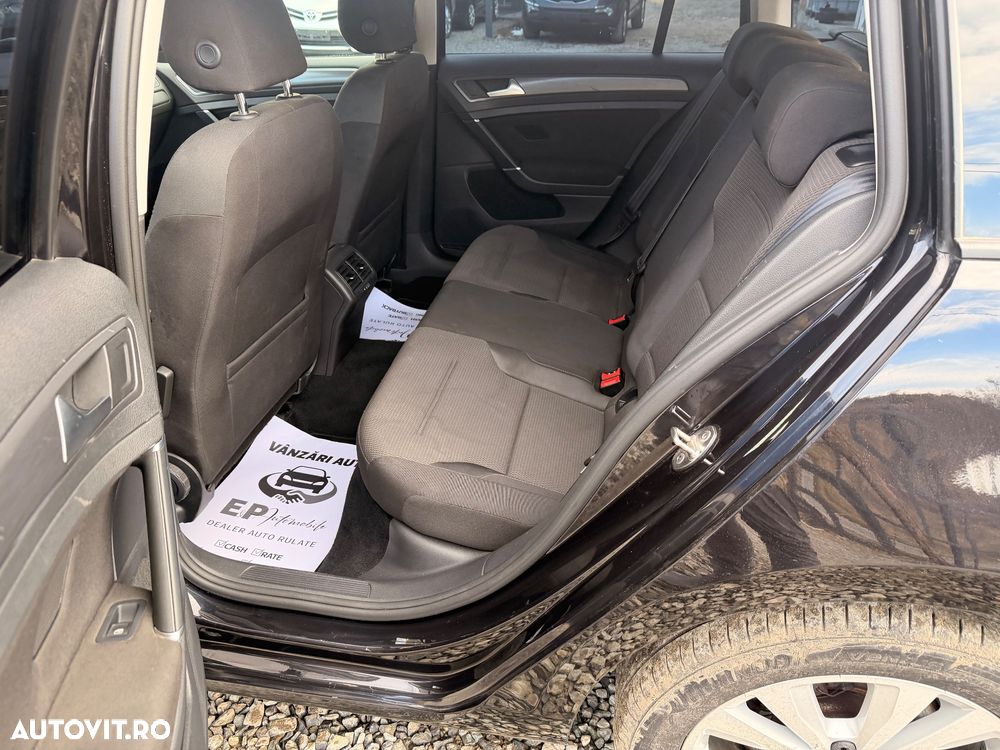 Volkswagen Golf 1.6 TDI BlueMotion Technology Cup - 12