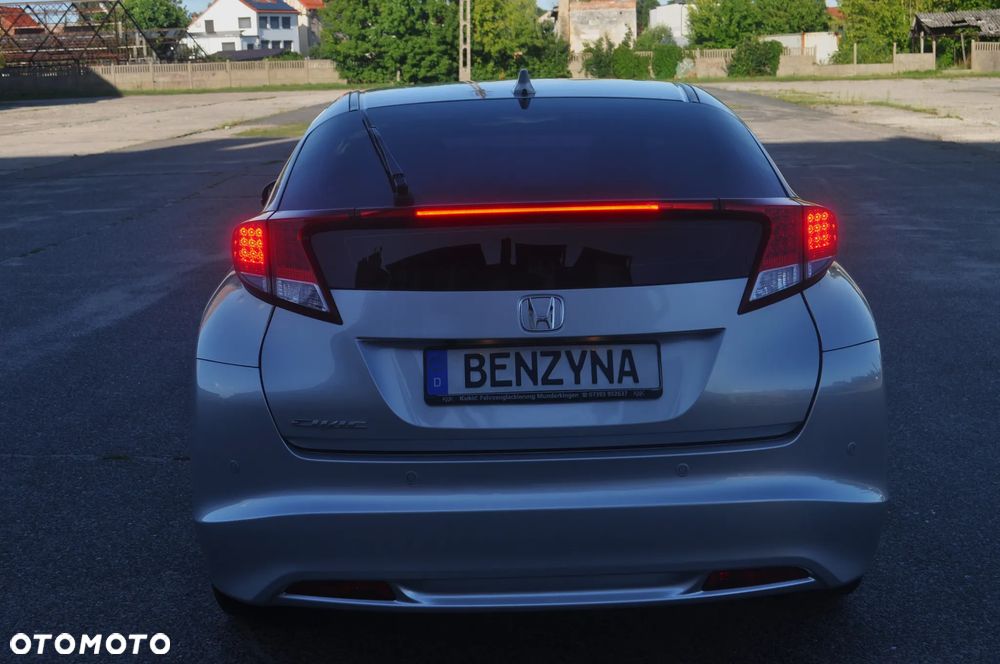 Honda Civic 1.8 i-VTEC Sport - 8