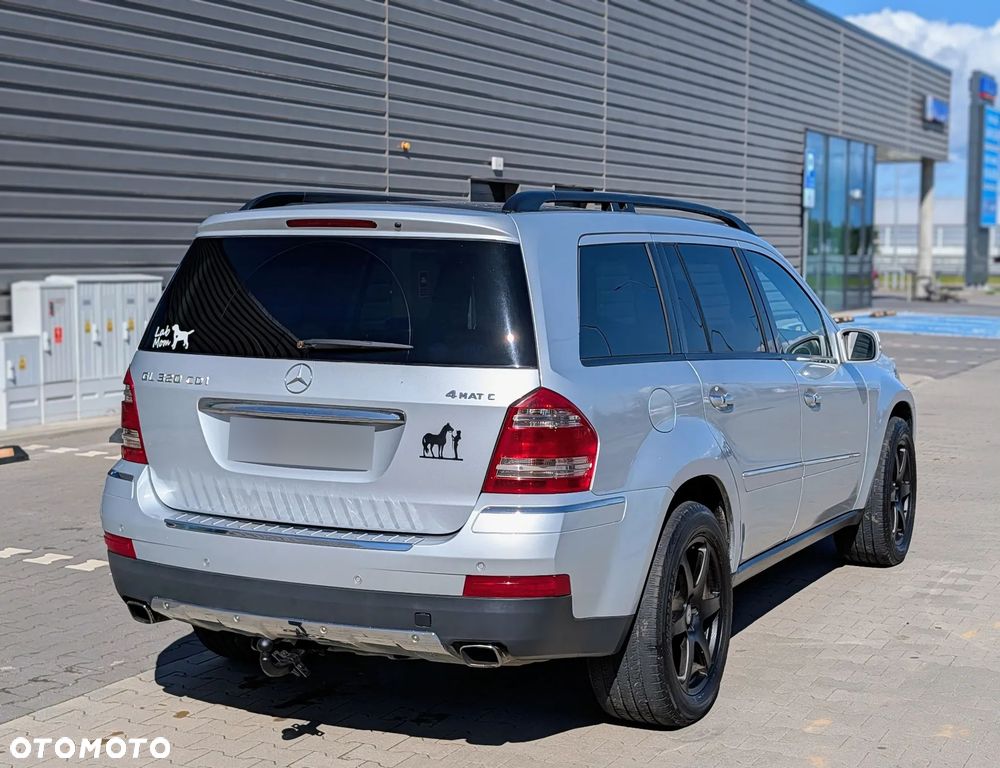 Mercedes-Benz GL 320 CDI 4Matic 7G-TRONIC - 11