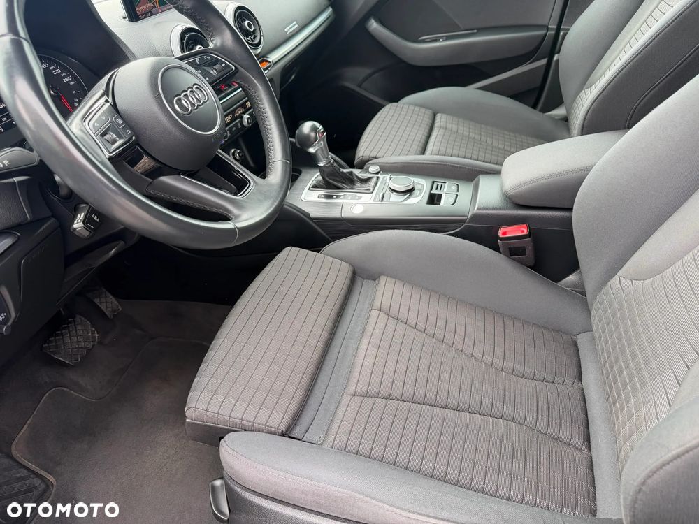 Audi A3 Sportback 30 TFSI S tronic sport - 27