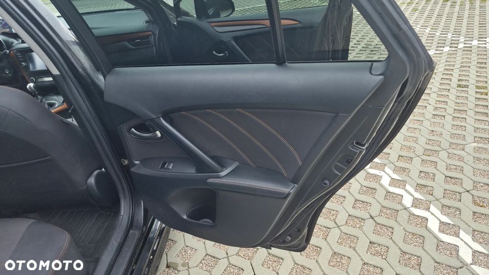 Toyota Avensis 1.8 Prestige - 22