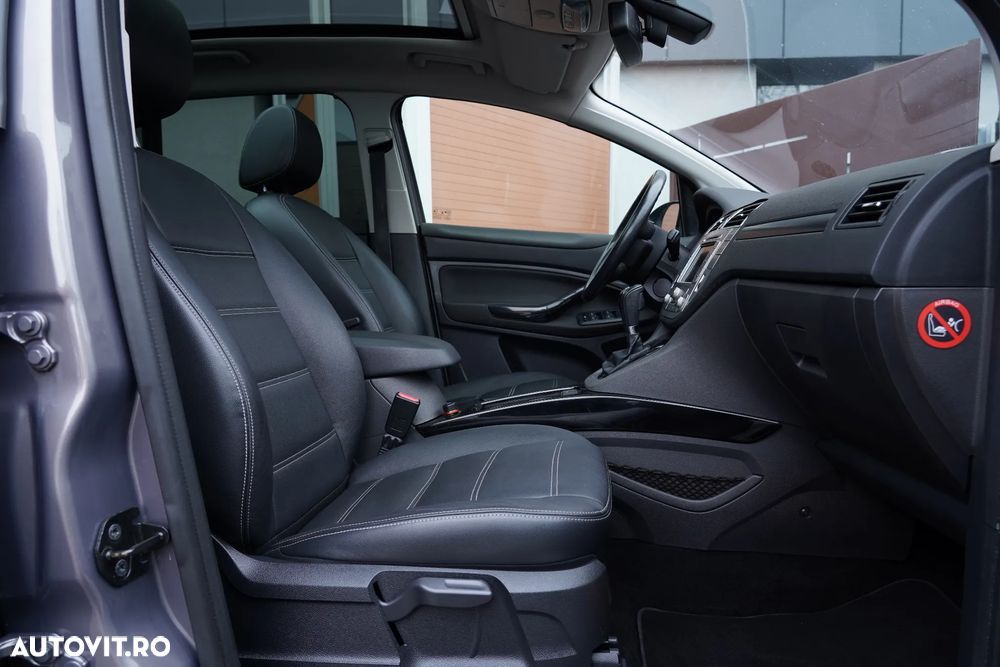 Ford Kuga 2.0 TDCi 4WD Powershift Titanium - 8