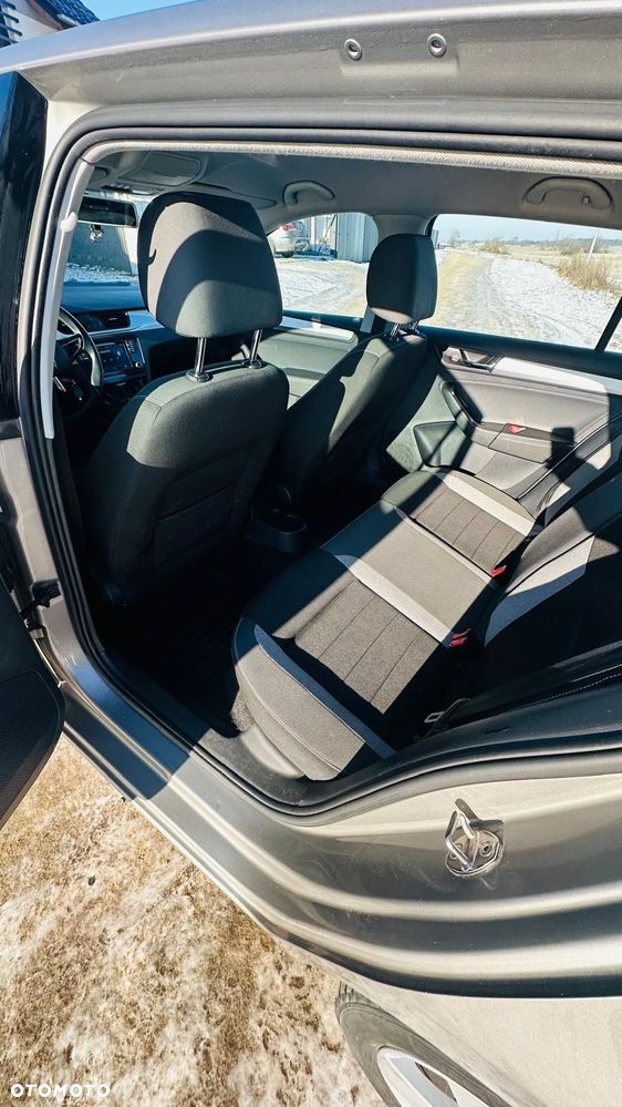 Skoda RAPID 1.0 TSI Ambition - 4