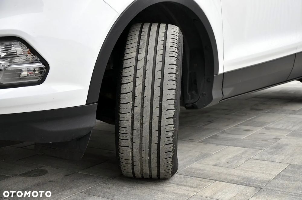 Ford Kuga 1.5 EcoBoost 2x4 Titanium - 35