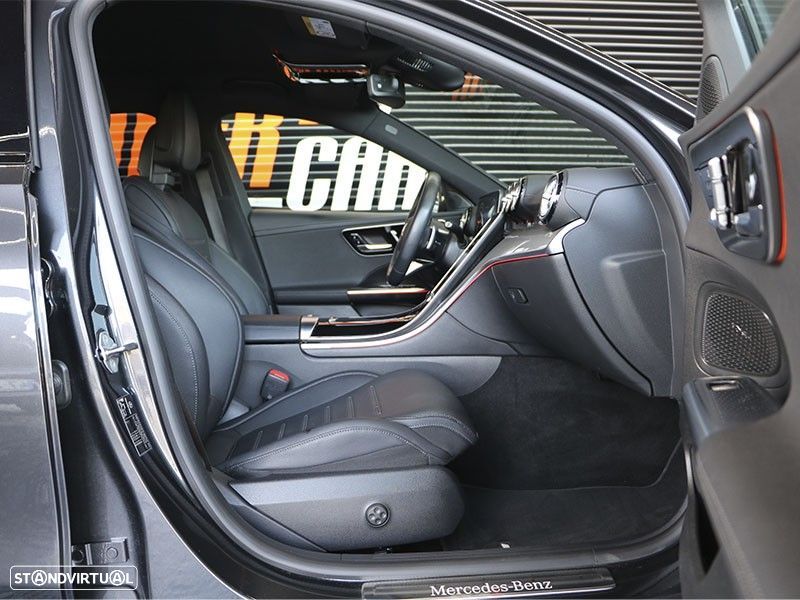 Mercedes-Benz C 300 e AMG Line — fotografia 13