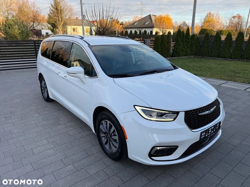 Chrysler Pacifica - 10