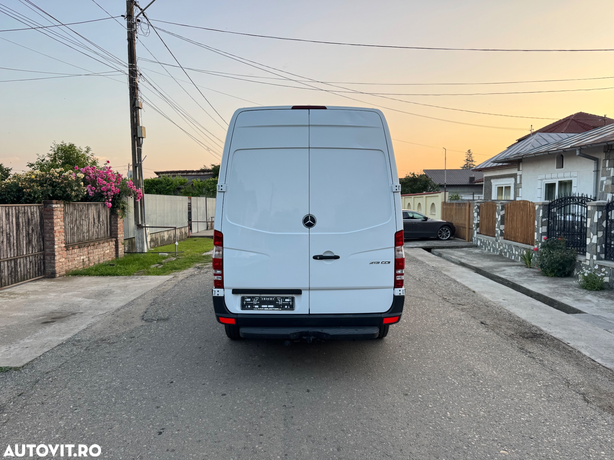 Mercedes-Benz Sprinter - 14