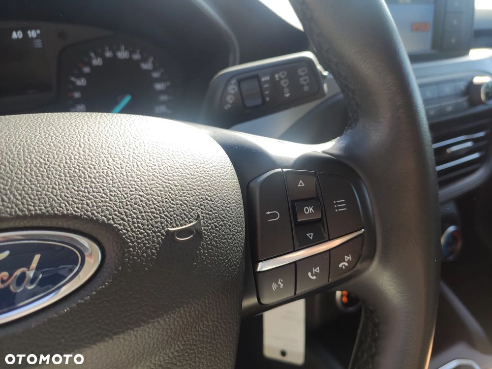 Ford Focus 1.0 EcoBoost Trend - 24