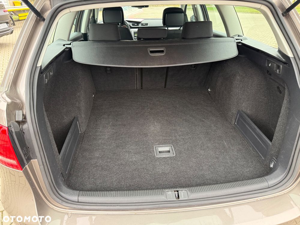 Volkswagen Passat ver-1-4-tsi-bmt-comfortline - 31