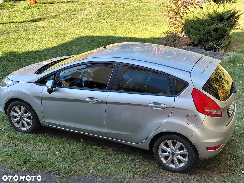 Ford Fiesta 1.4 TDCI - 10