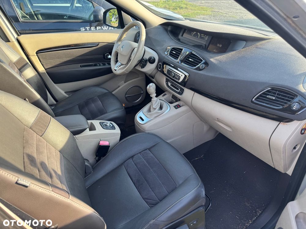 Renault Scenic 1.6 dCi Energy Bose - 14