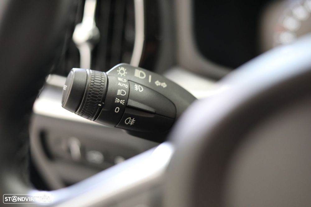 Volvo V60 2.0 T6 AWD TE Core - 22