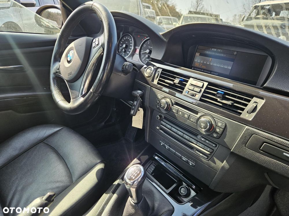 BMW Seria 3 320i Edition Exclusive - 14