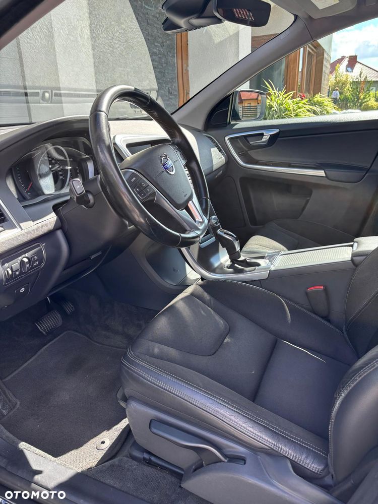 Volvo XC 60 D3 Momentum - 9