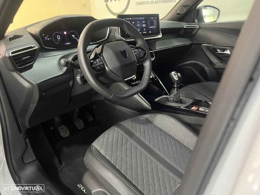 Peugeot 2008 1.2 PureTech Allure Pack - 11