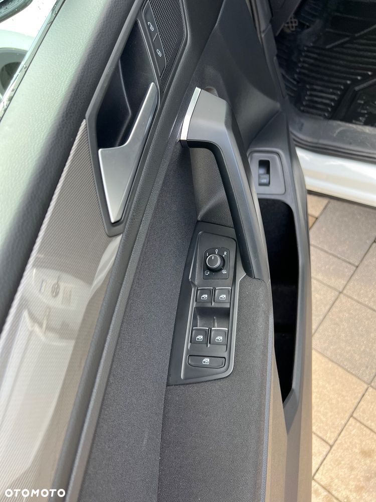 Volkswagen Tiguan - 24