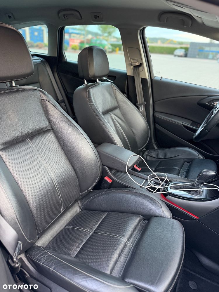 Opel Astra 2.0 CDTI Cosmo - 10