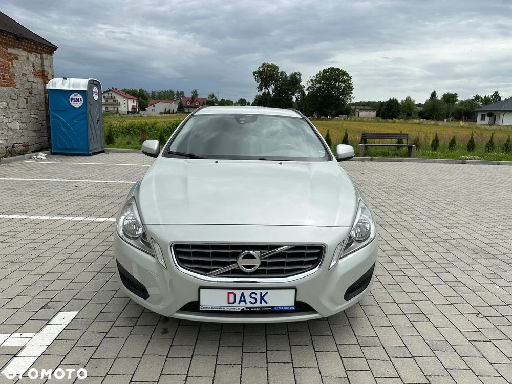 Volvo V60 D3 Edition - 8