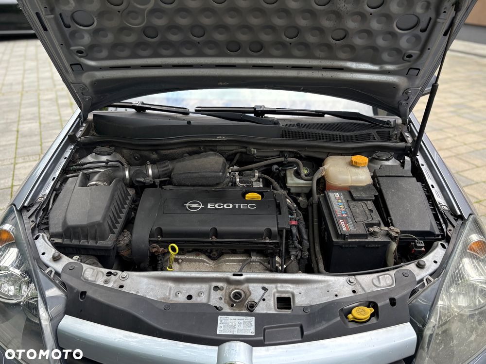 Opel Astra GTC 1.6 Edition - 20