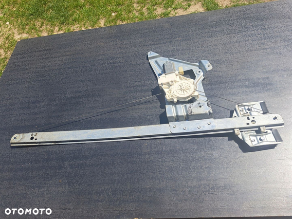 VW CRAFTER MECHANIZM SILNICZEK PODNOŚNIK SZYB PRAWY