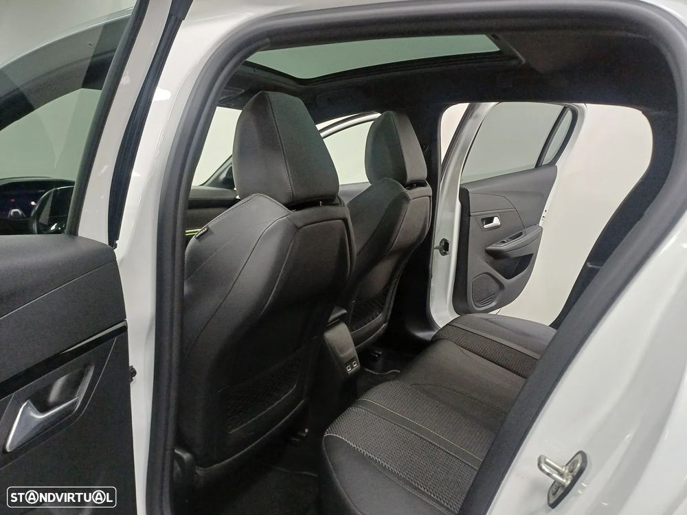 Peugeot 208 PureTech 130 EAT8 GT Pack - 18