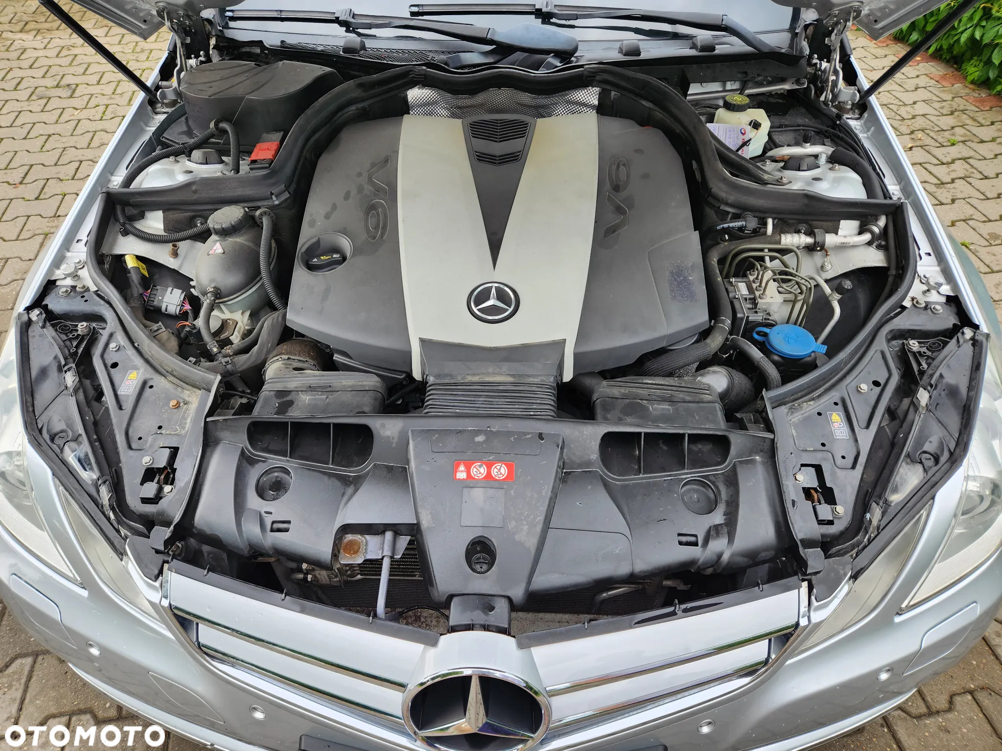 Mercedes-Benz Klasa E 350 CDI BlueEff - 13