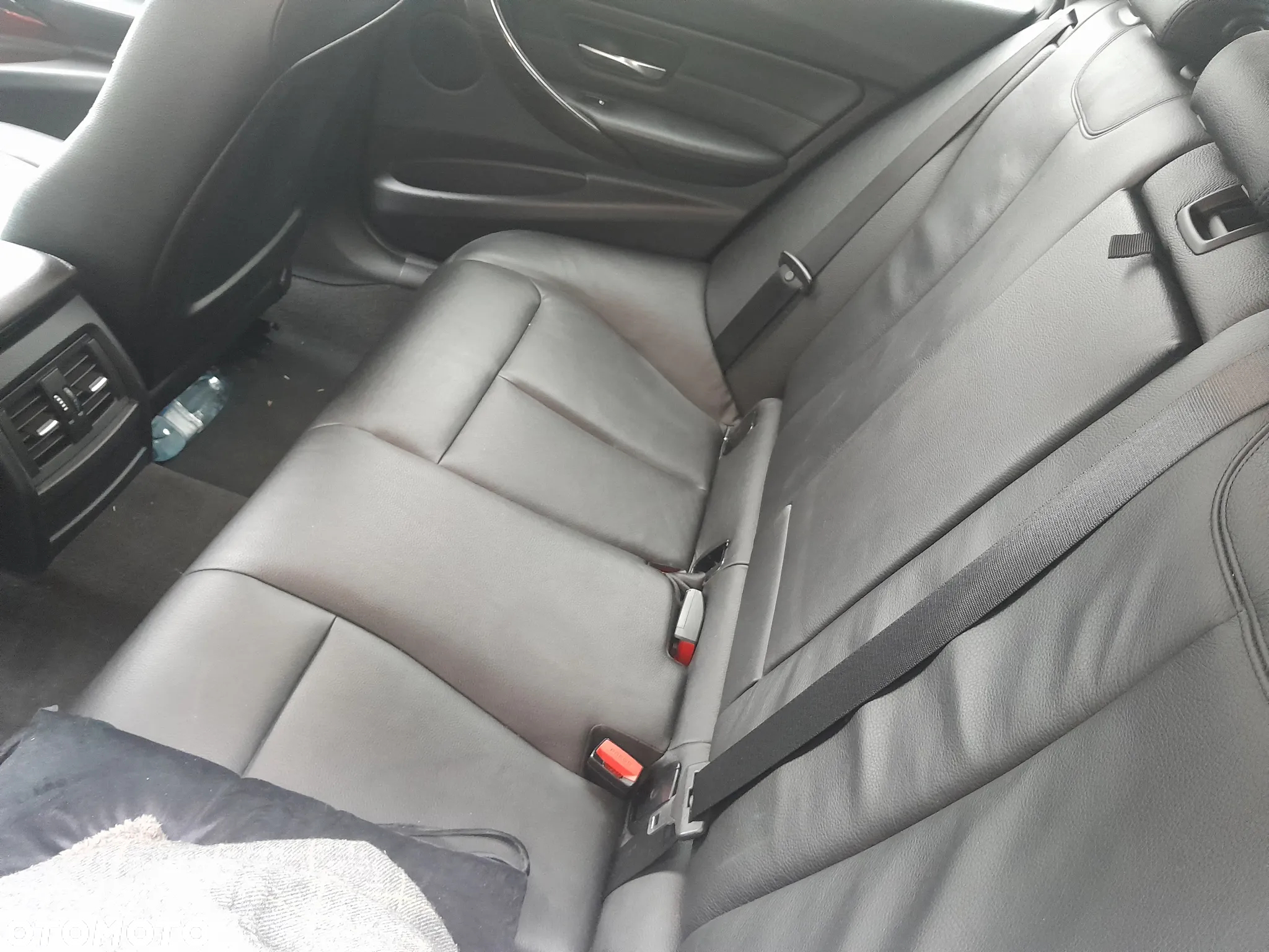 BMW Seria 3 318d DPF Touring Edition Exclusive - 18