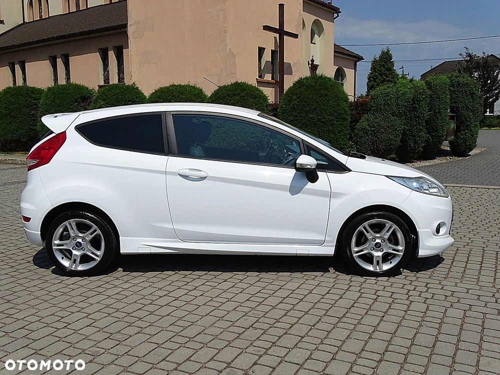 Ford Fiesta 1.4 Sport - 9