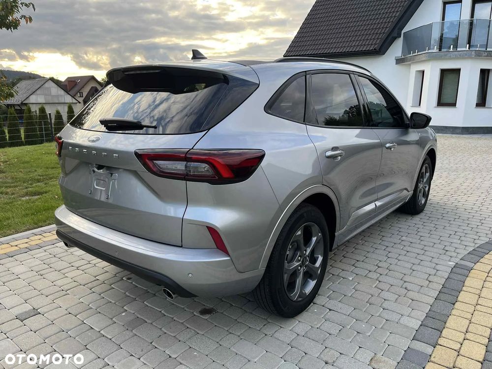 Ford Kuga 1.5 EcoBoost FWD ST-Line X - 2