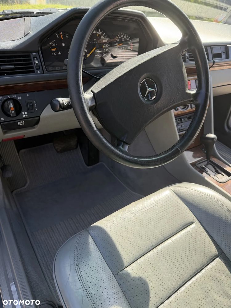 Mercedes-Benz W124 (1984-1993) - 13