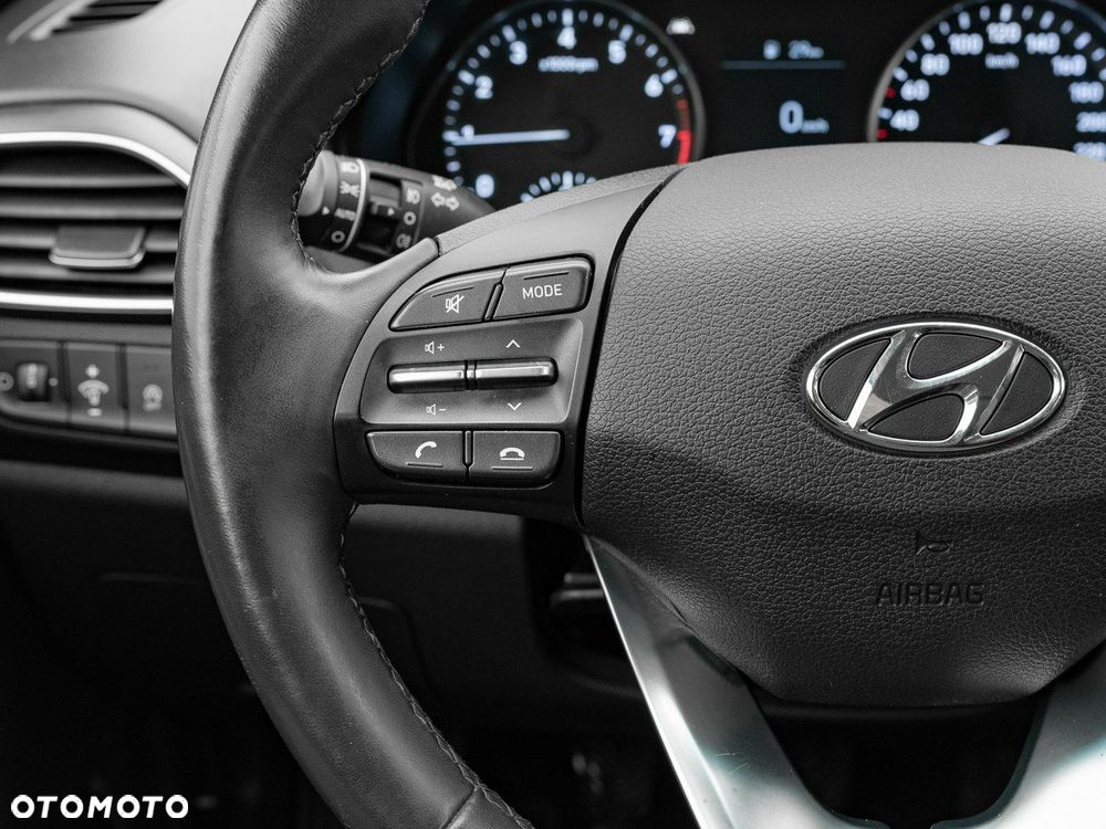 Hyundai i30 1.5 DPI Classic + - 17