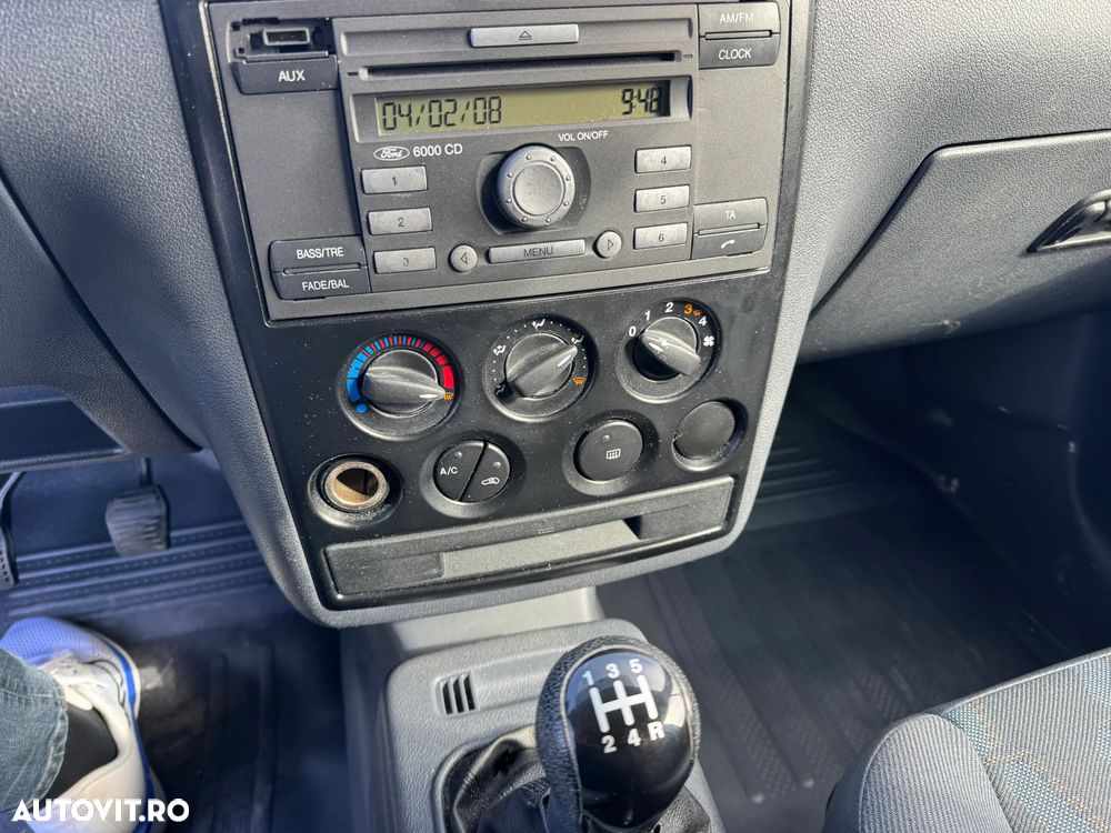 Ford CONECT - 9