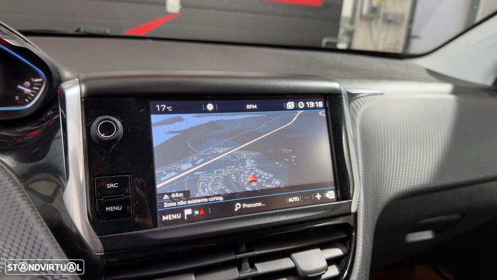 Peugeot 2008 1.6 BlueHDi Allure - 20