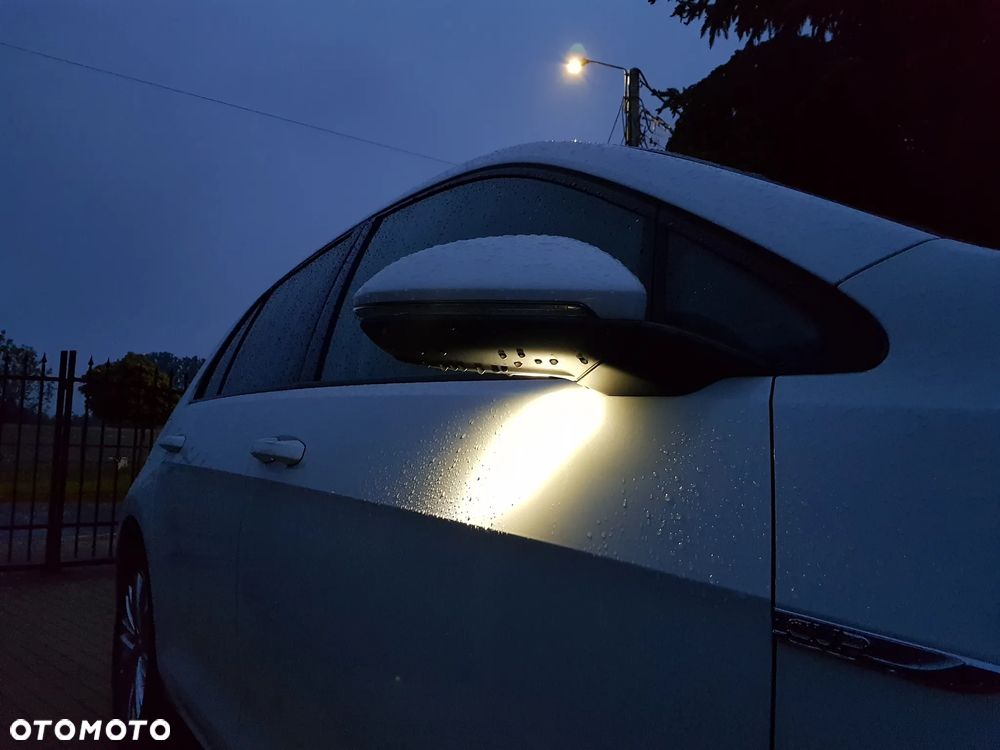 Volkswagen Golf - 12