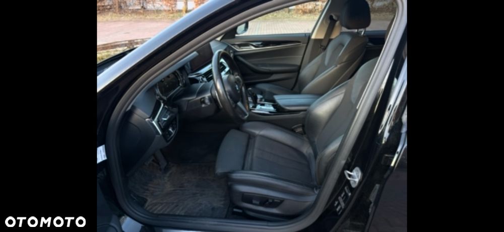 BMW Seria 5 520d Sport Line sport - 12