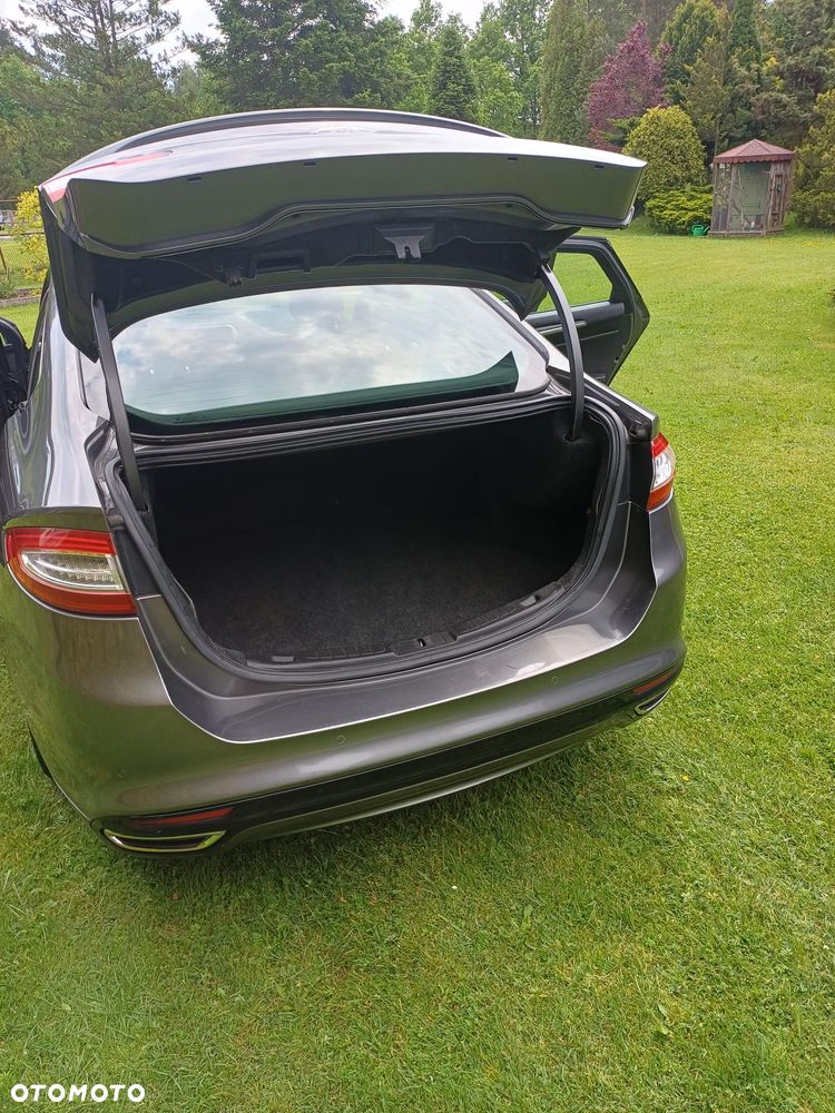 Ford Fusion 2.0 EcoBoost Titanium - 17