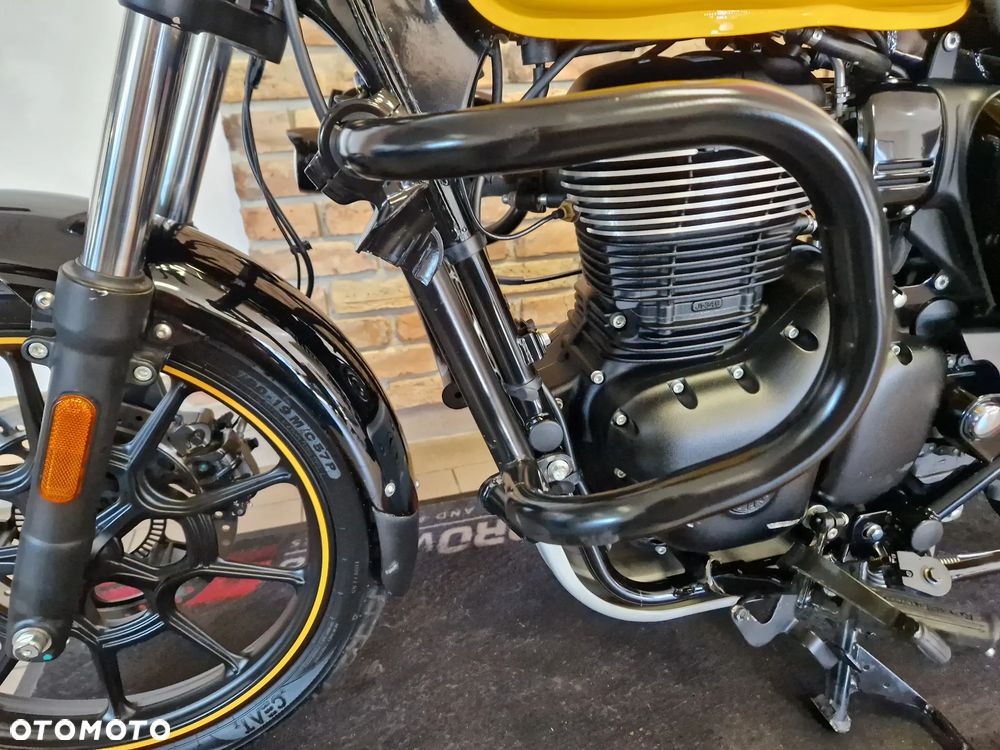 Royal Enfield Meteor - 21